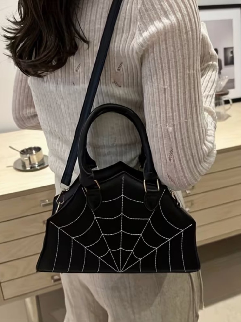 Black Spiderweb-Stitch Satchel Handbag/Shoulderbag with Removable Strap Black - Picture 2 of 4
